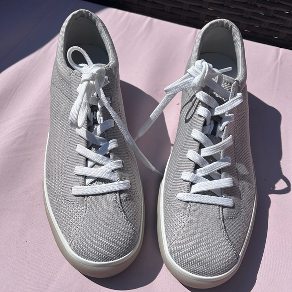 Rothy’s “the lace up sneaker” - Picture 4 of 6